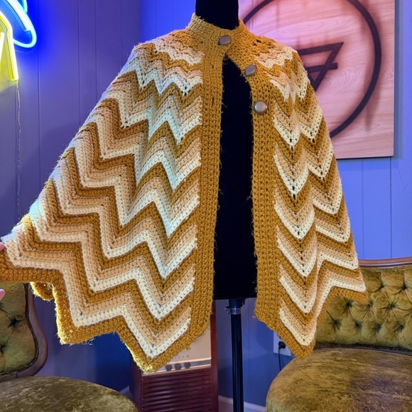 Vintage 70s Handmade Crochet Chevron Blanket Poncho - Picture 3 of 4